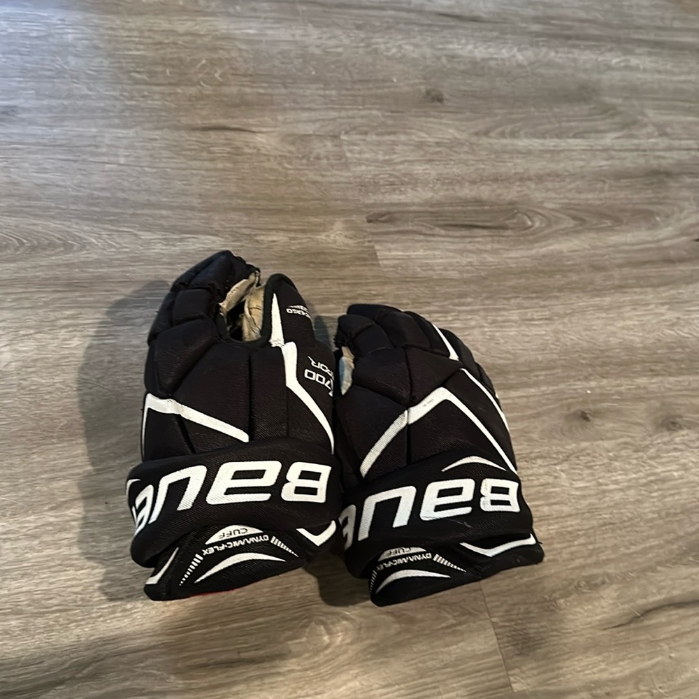 Bauer Vaper Hockey Gloves Size 13